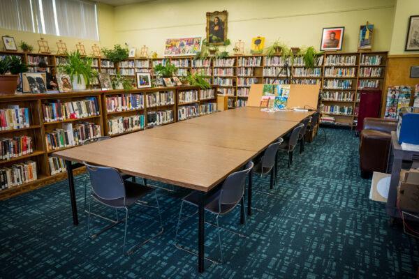 Mt Pleasant Biblioteca - Área Adultos
