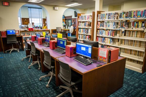 Olneyville Library - Adult Computer Lab