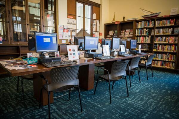 Smith Hill Library - Adult Computer Lab